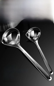 Dual size set of 304 stainless steel fat separator ladles with mirror finish