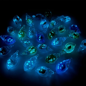 Glowing colorful conch pendants made of luminous acrylic for DIY jewelry and keychain crafts