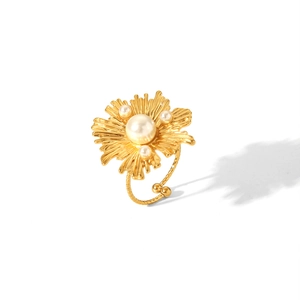 Golden flower open ring with white pearls and twisted rope texture design