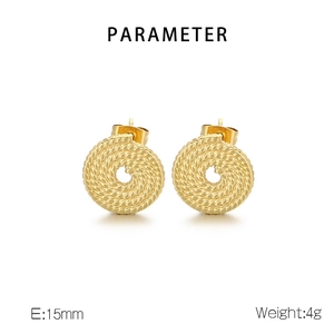 Detailed view of 15mm gold spiral twisted round stud earrings with size parameters