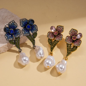 Baroque pearl flower earrings with vintage crystals and luxury gold plating