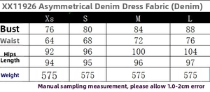 Guide des tailles montrant les mesures de la robe en denim asymétrique du XS au L