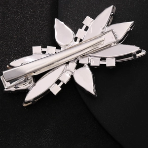 Elegant silver leaf rhinestone hair clip with a sturdy metal duckbill clamp design