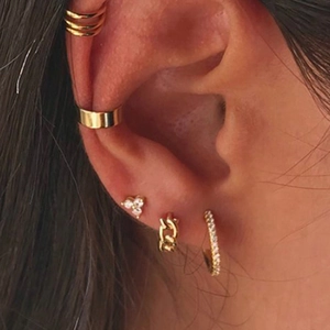 Minimalist S925 sterling silver gold chain earrings and cuffs set with small diamonds