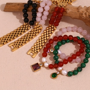 Bracelet en acier inoxydable doré 18K avec pierres naturelles et perles de culture