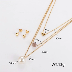 Ensemble collier multicouche doré en acier inoxydable et boucles d'oreilles perles