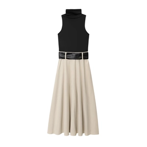 Robe patchwork élégante sans manches avec haut noir montant, jupe plissée beige et ceinture