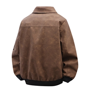 Rückansicht einer klassischen braunen Herren-Retro-Lederjacke mit Strickbündchen