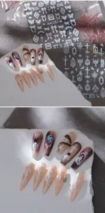 Détail de stickers à ongles nœuds et croix en relief avec texture 3D pour manucure rétro