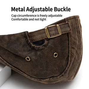 Béret vintage en cuir marron avec boucle en bronze réglable sur fond blanc épuré de qualité