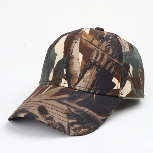 Detailansicht einer bionischen Blatt-Camouflage-Taktik-Baseballkappe für Outdoor