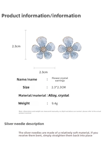 Detailed size specifications for gradient blue crystal flower earrings at 2.3x2.3cm