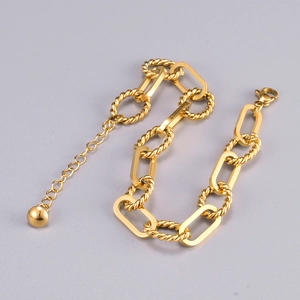 Minimalist 18K gold chunky chain bracelet with twisted rope links and lobster clasp