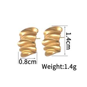 Detail view of 18K gold tassels earrings showing 0.8cm width and 1.4cm height dimensions