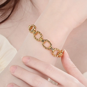Golden textured oval link chain bracelet for women made of durable stainless steel