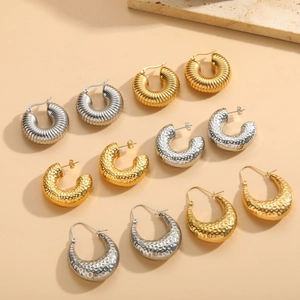 Detailed set of hammered and textured hoop earrings in gold and silver finishes