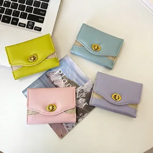 Portafogli carini in ecopelle color pastello con chiusura dorata e dettagli glitterati