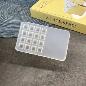 High-transparency silicone nail art palette mold with twelve compartments and flat mixing area