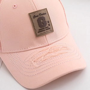 Cappellino da baseball rosa per bambini con inserti in mesh e visiera usurata con logo