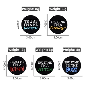 Set of 5 round enamel pins with Wizard and Genius slogans, 3cm minimalist metal badges