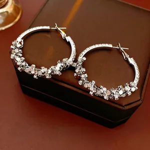 Grandes Boucles D'oreilles Créoles Alliage Strass Circulaire Chic Bijoux D'oreille Avec Tige En Argent Pour Femmes