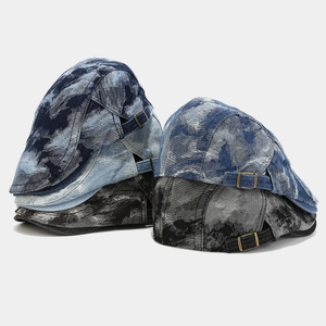 Vintage Denim Baskenmützen für Damen und Herren mit Batikmuster und Metallschnallen