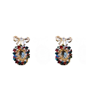 Bowknot pearl crystal oval earrings in vintage baroque style with gold metal finish