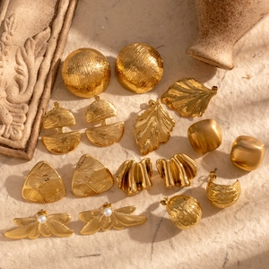 Boucles D Oreilles En Acier Titane Pour Femmes Luxe Français Plaqué Or Acier Inoxydable Géométrique Feuille Triangle Künstliche Perle