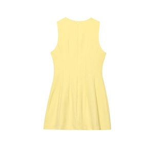 Vue arrière de la robe sans manches jaune pâle avec taille ajustée et fermeture éclair
