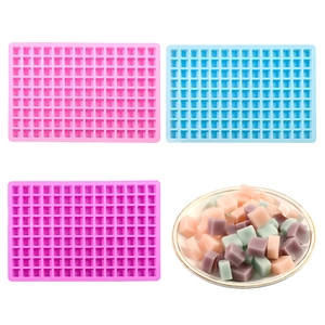 Moldes de silicona para cubitos de hielo de 126 cavidades rosa, azul y púrpura para dulces