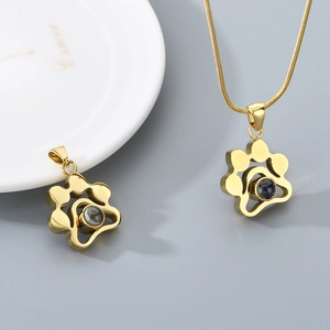 Collier projection patte d'animal en acier inoxydable doré pour amoureux d'animaux