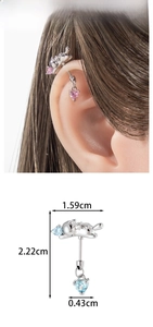 Detailed view of silver cat cartilage stud with heart zircon and precise dimensions