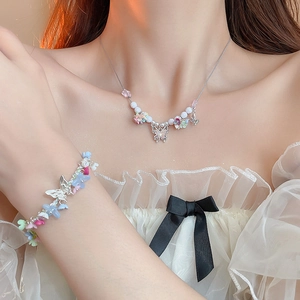 Sweet resin flower and butterfly necklace set with faux pearls for women jewelry fashion