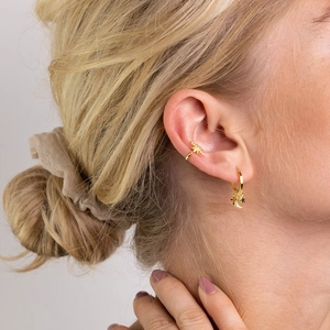 Set di orecchini a cerchio in oro con luna, stella e zirconi per un look di lusso minimal