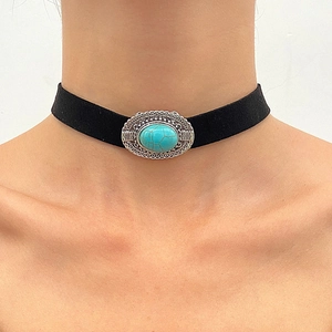 Gothic Choker mit Türkisstein und silbernem Blumenrahmen auf schwarzem Band