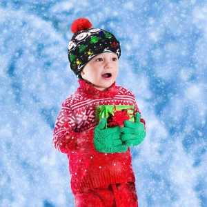 Ensemble de Noël LED pour enfants avec bonnet tricoté pull rouge et gants verts