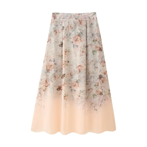Vue détaillée de la jupe midi trapèze à taille haute avec motifs floraux rose pâle