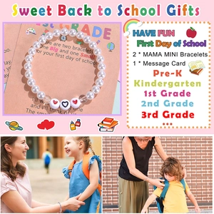 Ensemble de bracelets perles mère-fille avec breloques cœur et carte cadeau école