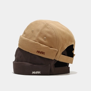 Bonnets Docker rétro en coton avec broderie MWAH en coloris kaki et marron