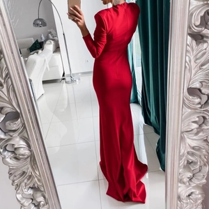 Elegant red satin V-neck mermaid evening dress with long sleeves and floor-length hem
