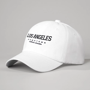 Casquette de baseball en coton blanc avec imprimé Los Angeles vue sous un angle latéral