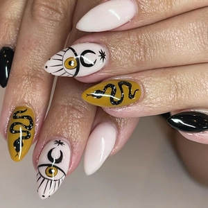 Press On Nails Almond Shape Snake Pattern Star Moon Evil Eye Gothic Style Glossy False Nails For Women