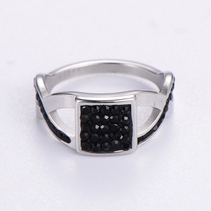Retro silver ring featuring a square-cut black rhinestone in a minimalist French design