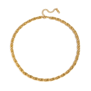 Detail of gold-plated stainless steel oval links necklace with lobster clasp and extension