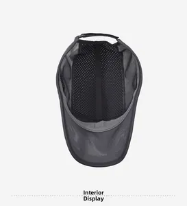 Vue détaillée de la doublure en mesh respirant et boucle réglable sur la casquette grise