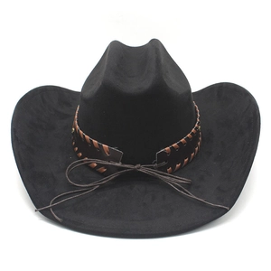 Detail eines schwarzen Wildleder-Cowboyhuts mit braunem Lederflechtband und breiter Krempe