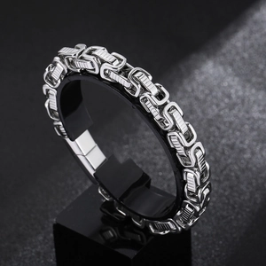 Polished silver Byzantine chain bracelet for men made of durable stainless steel
