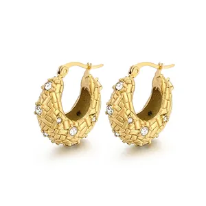 Boucles d'oreilles en acier inoxydable doré 18K avec texture tressée et zircons