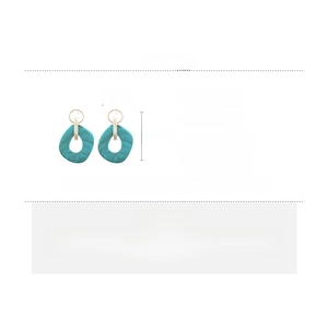 Detailed size specifications for blue marble pattern acrylic teardrop earrings