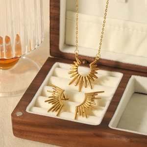 Sunburst Jewelry Stainless Steel 18K Gold Plated Radiant Sun Pendant Necklace And Stud Earrings Chic For Women Fashion